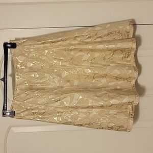 Stunning Carmen Marc Valvo Cream Floral A-Line Skirt